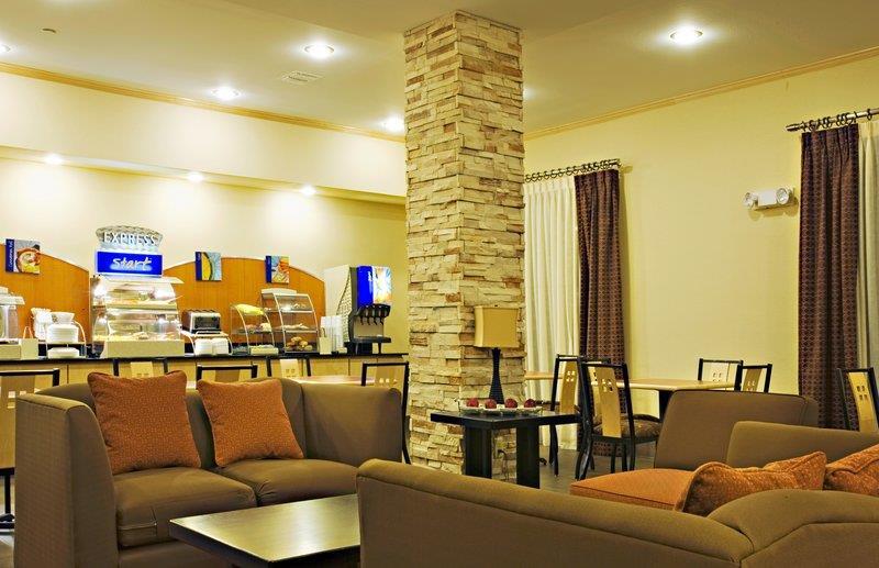 Holiday Inn Express Hotel And Suites Borger By Ihg Exterior photo